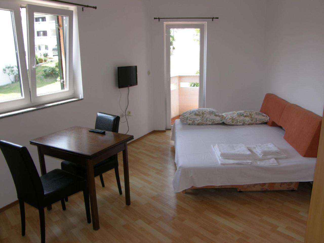 Apartments Pintar Zarok Baška Exterior foto